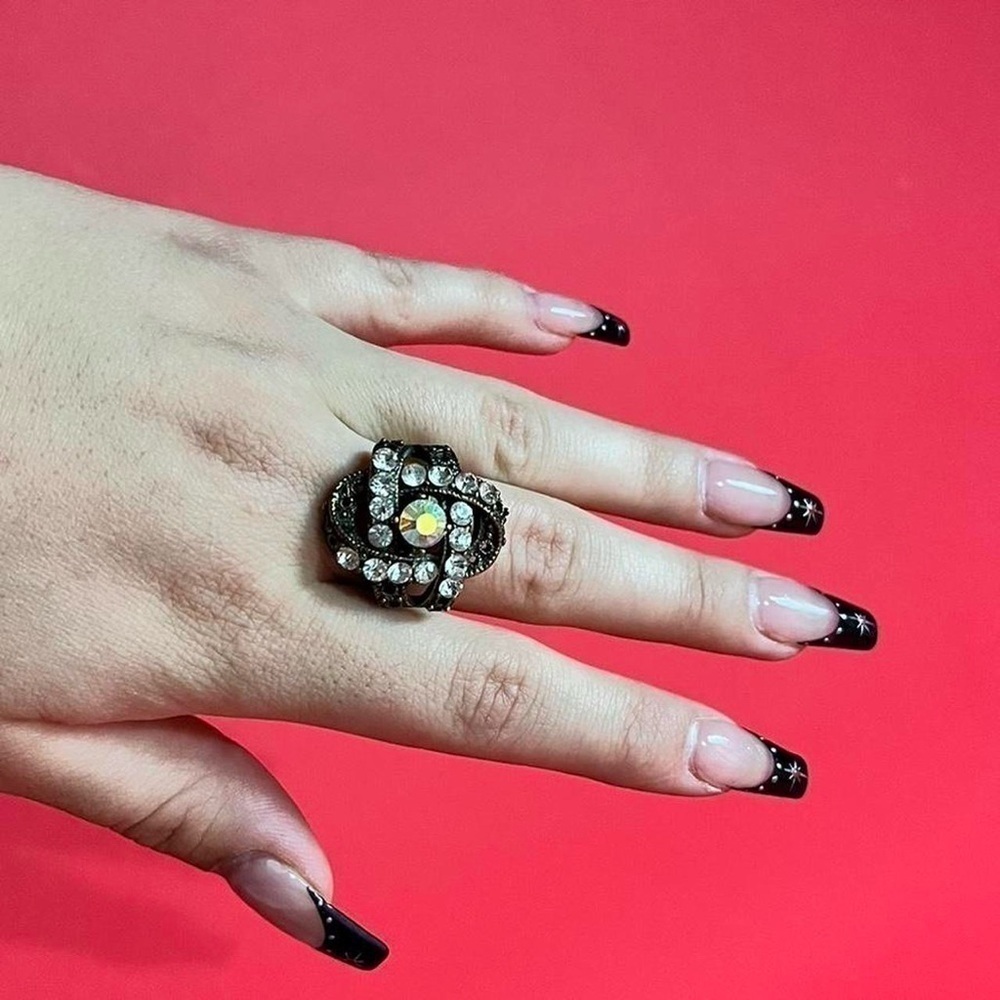 Crossover diamond and bronze ring 💛🤍